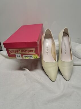 Silver Slipper Women's Cream Pointed Toe Heels